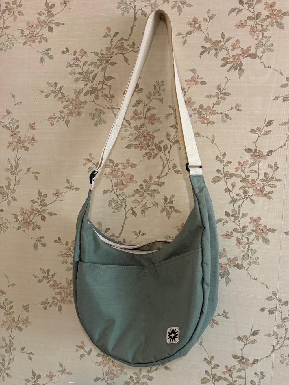 Walker Family Goods Bay Bag
Crossbody